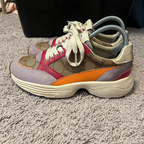 Coach women’s C152 Sig Tech runner sneaker size 7.5 - Picture 5 of 10